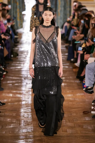 Look 32